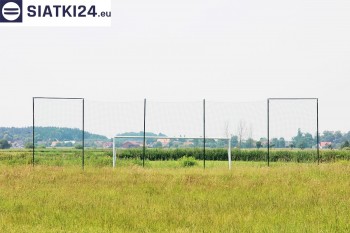 Siatki Brzeg Dolny - Solidne ogrodzenie boiska piłkarskiego dla terenów Brzegu Dolnego